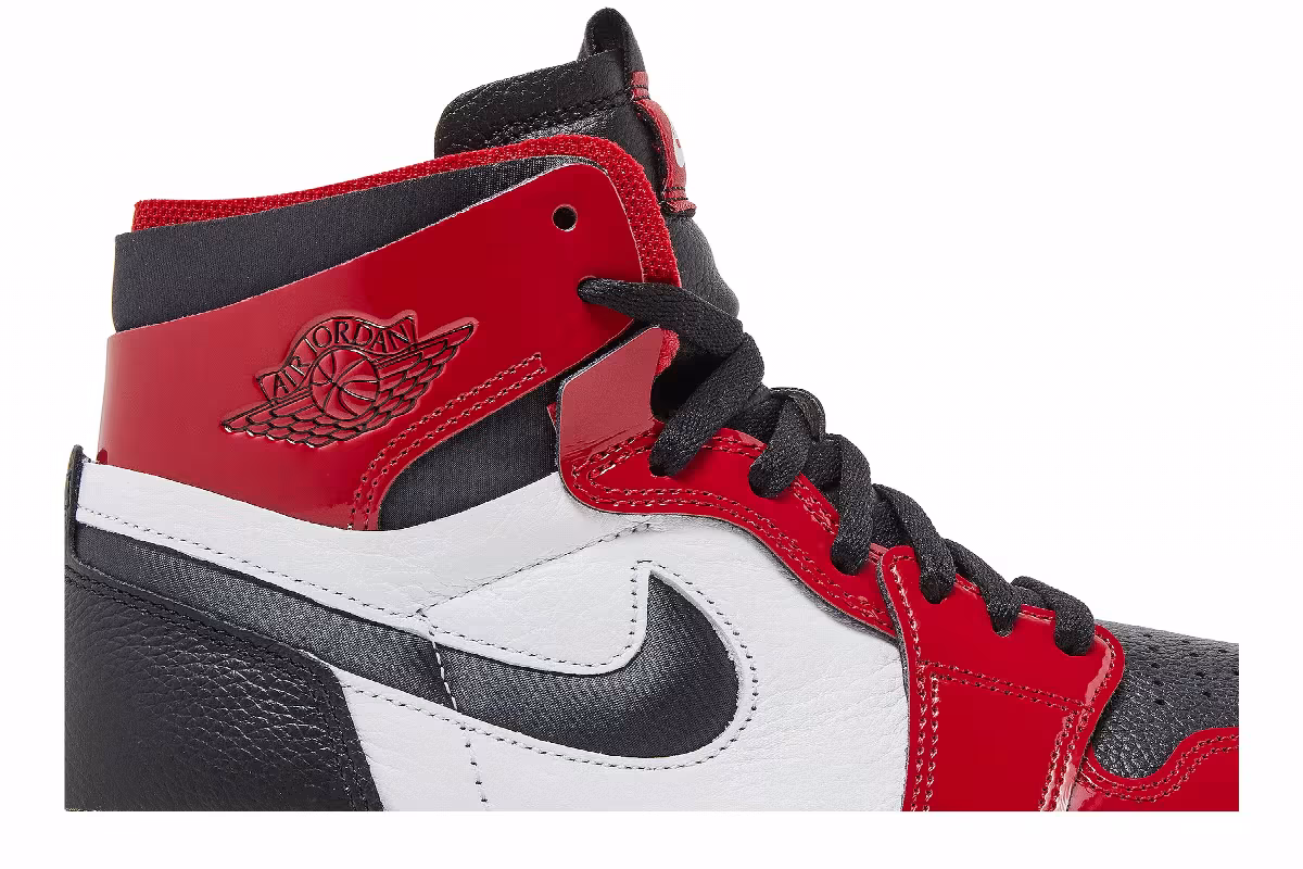 Women's Air Jordan 1 High Zoom Comfort Chicago Bulls, view 3