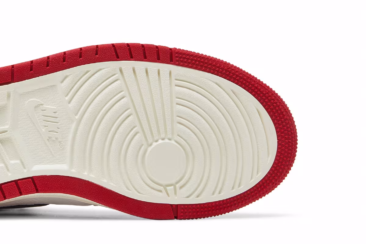 Women's Air Jordan 1 High Zoom Comfort Chicago Bulls, view 6