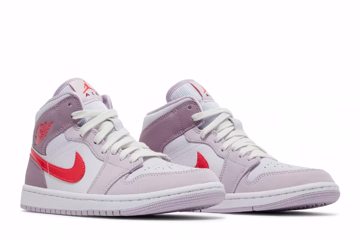 Women's Air Jordan 1 Mid Valentine's Day, view 9