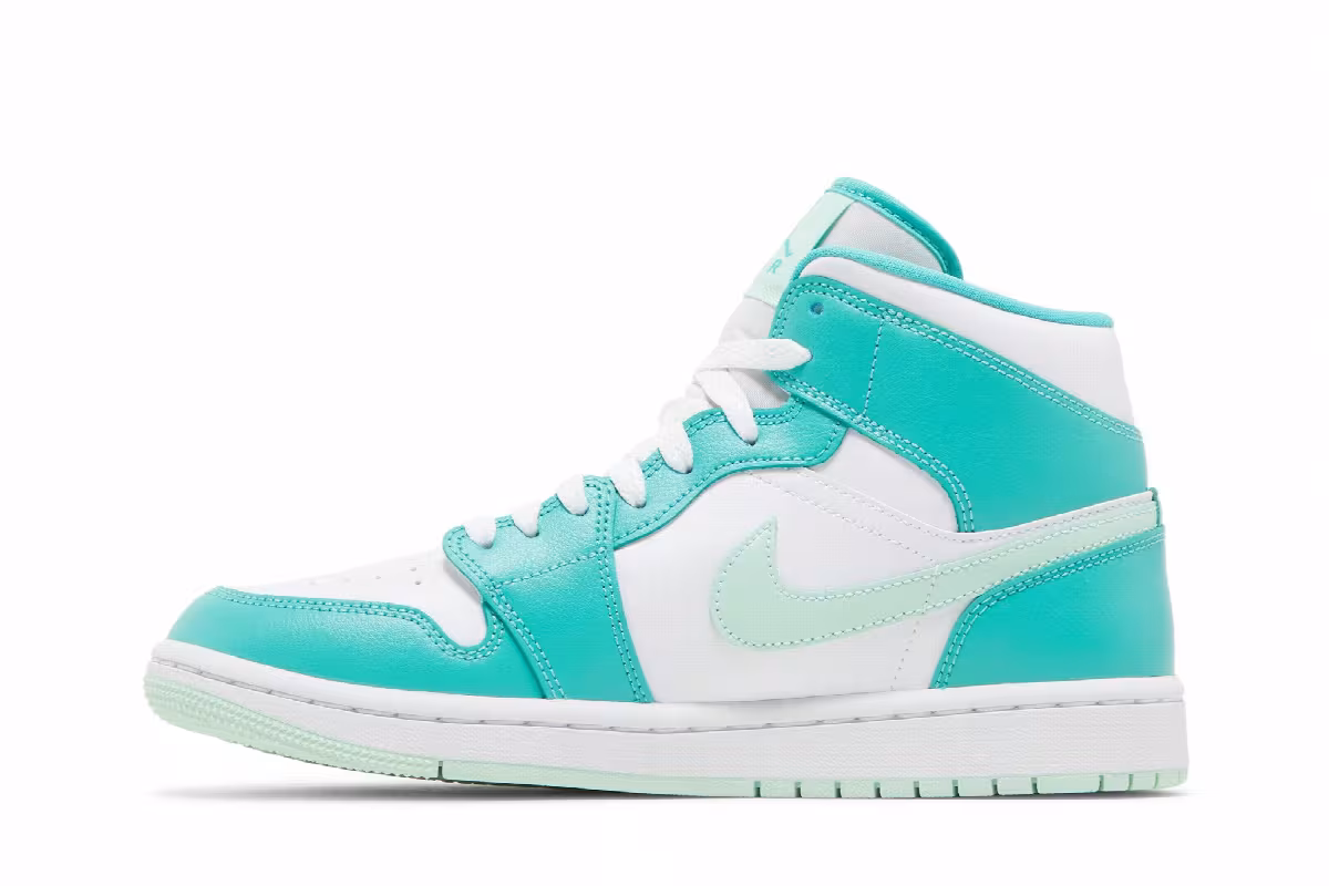 Women's Air Jordan 1 Mid Marine Green, view 4