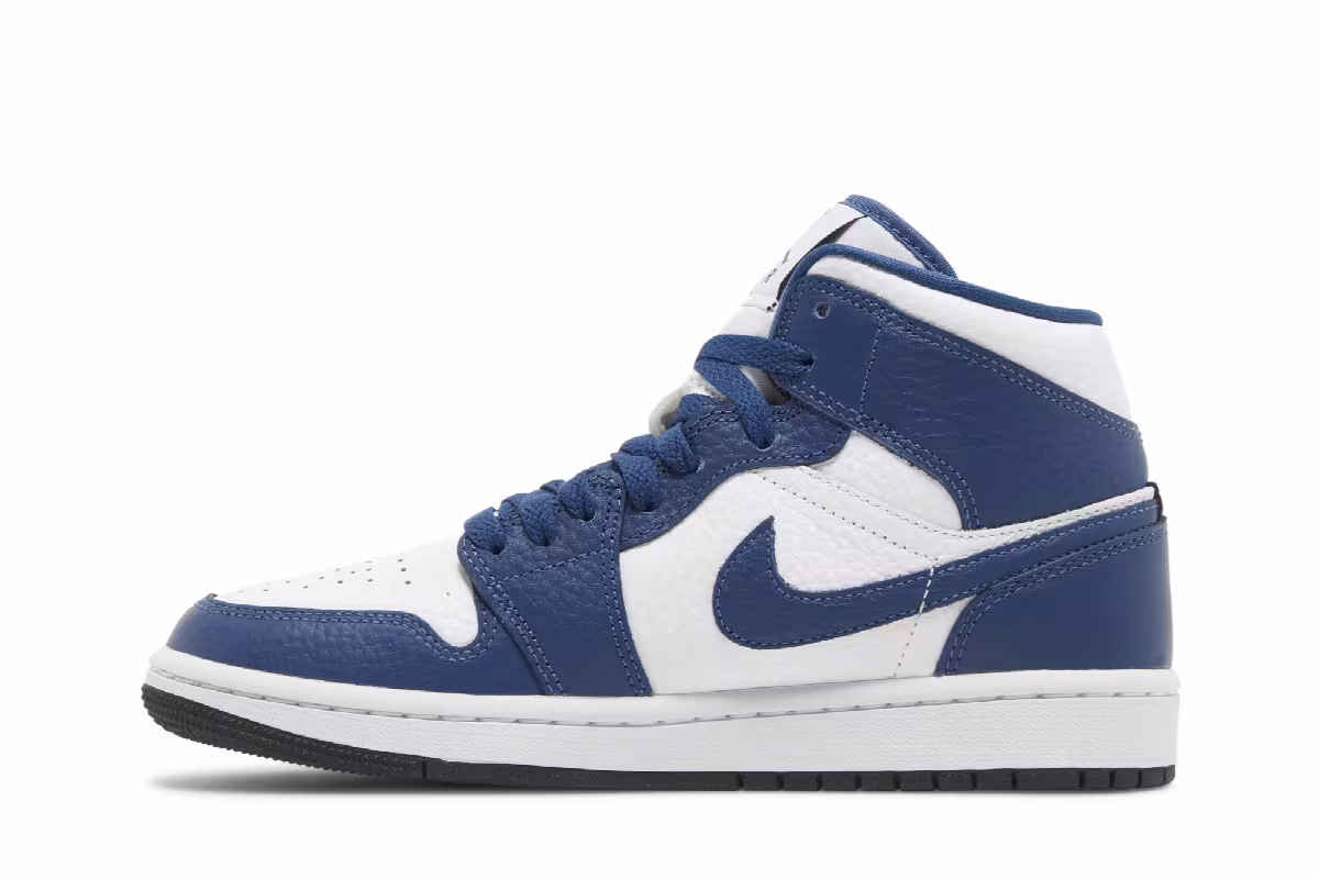 Women's Air Jordan 1 Mid SE Split - French Blue, view 4