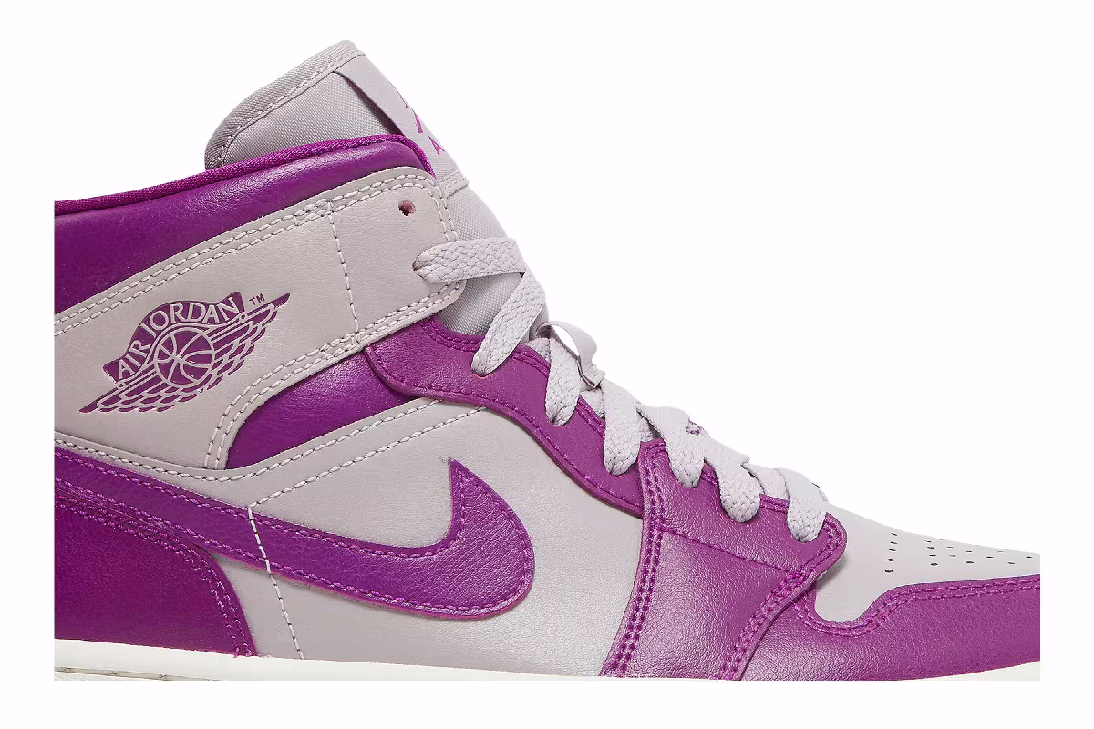 Women's Air Jordan 1 Mid Magenta, view 3