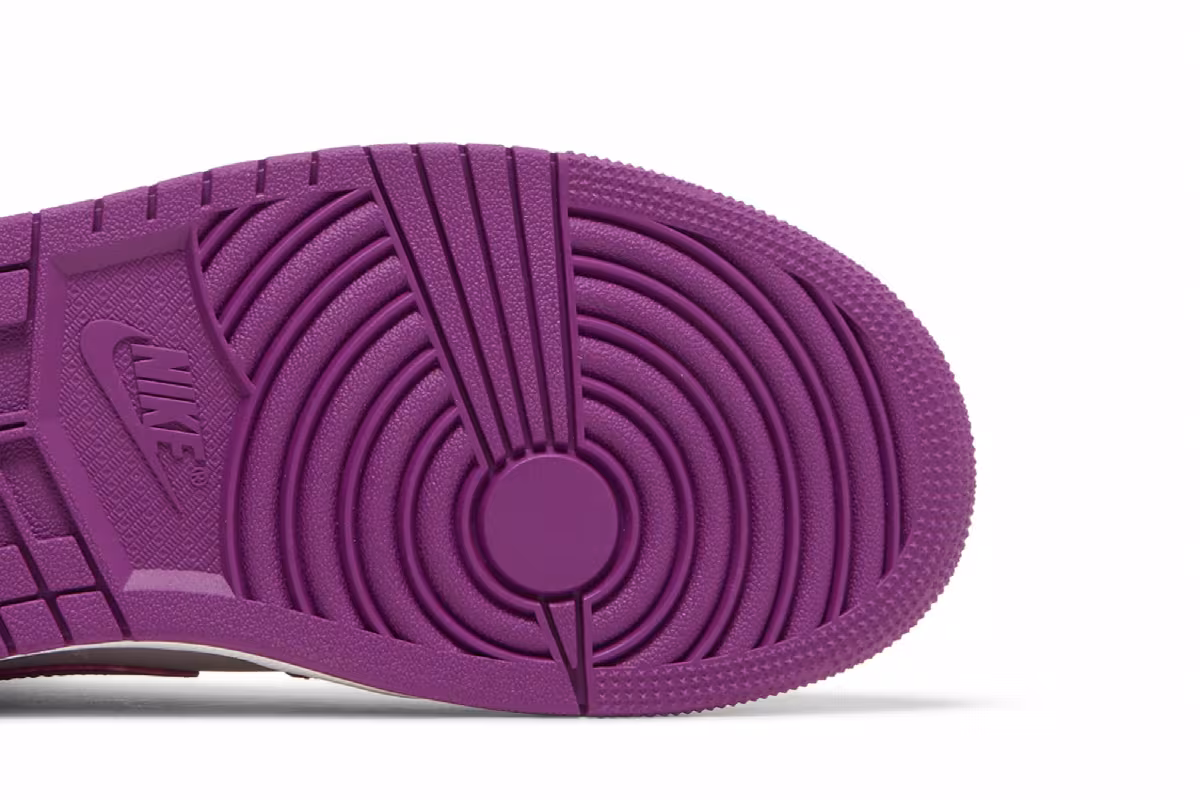 Women's Air Jordan 1 Mid Magenta, view 6