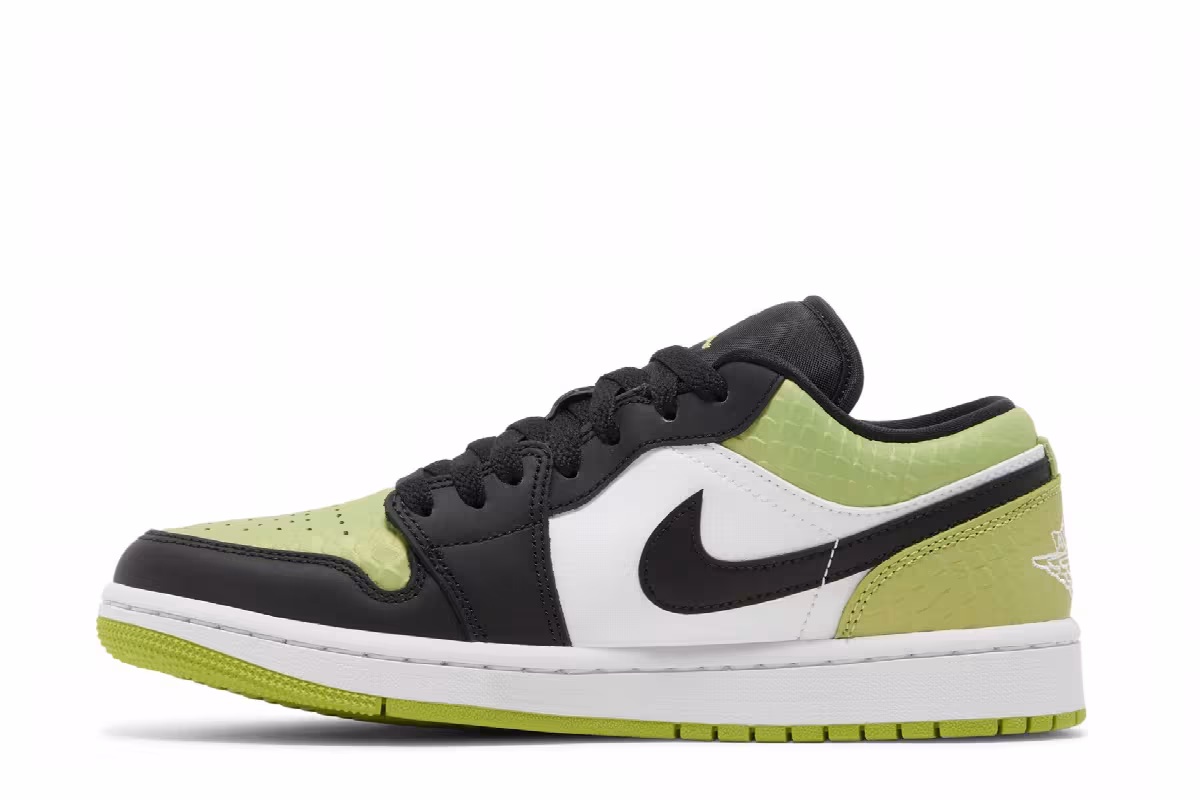 Women's Air Jordan 1 Low SE Vivid Green Snakeskin, view 4