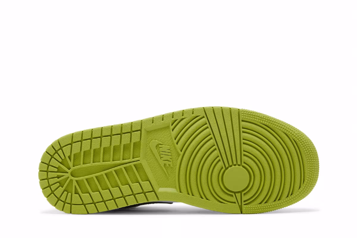 Women's Air Jordan 1 Low SE Vivid Green Snakeskin, view 5
