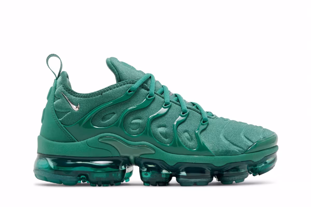 Nike Women's Air Vapormax Plus Bicoastal, view 2