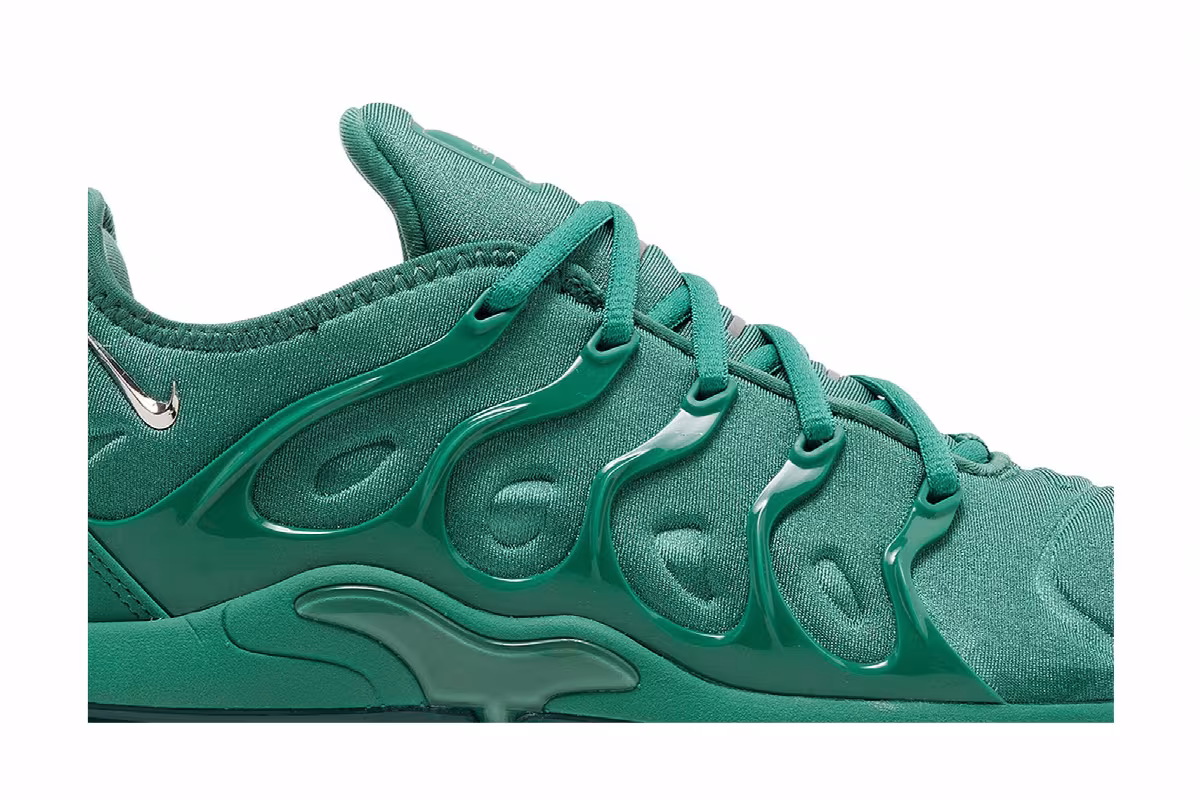 Nike Women's Air Vapormax Plus Bicoastal, view 3