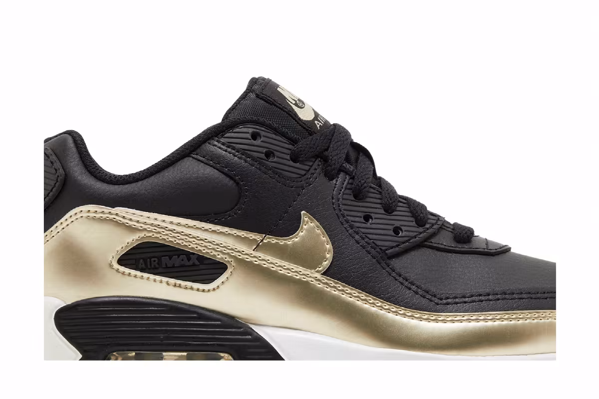 Nike Air Max 90 LTR GS Black Metallic Gold Star, view 3