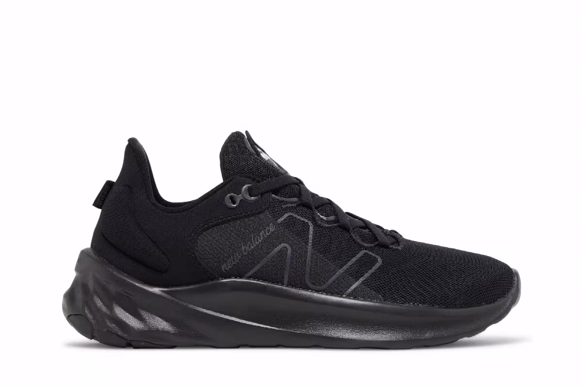 New Balance Women's Fresh Foam Roav v2 Black Magnet, view 2