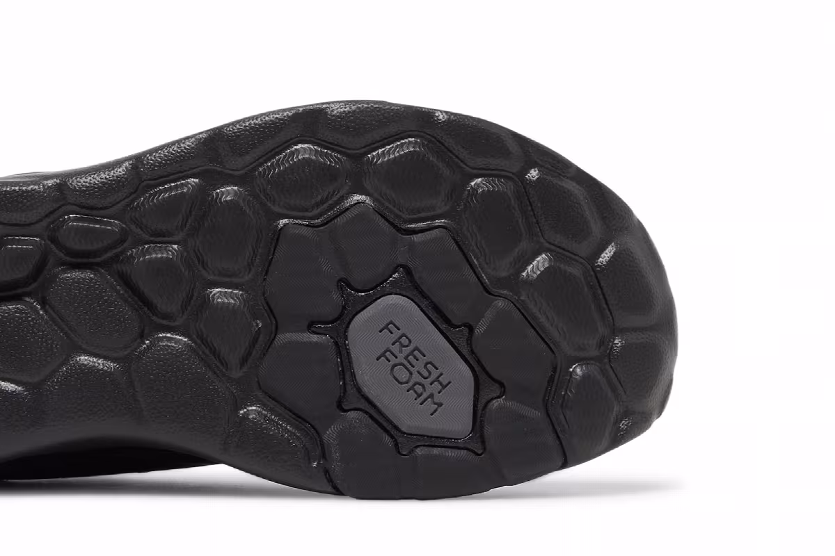 New Balance Women's Fresh Foam Roav v2 Black Magnet, view 6