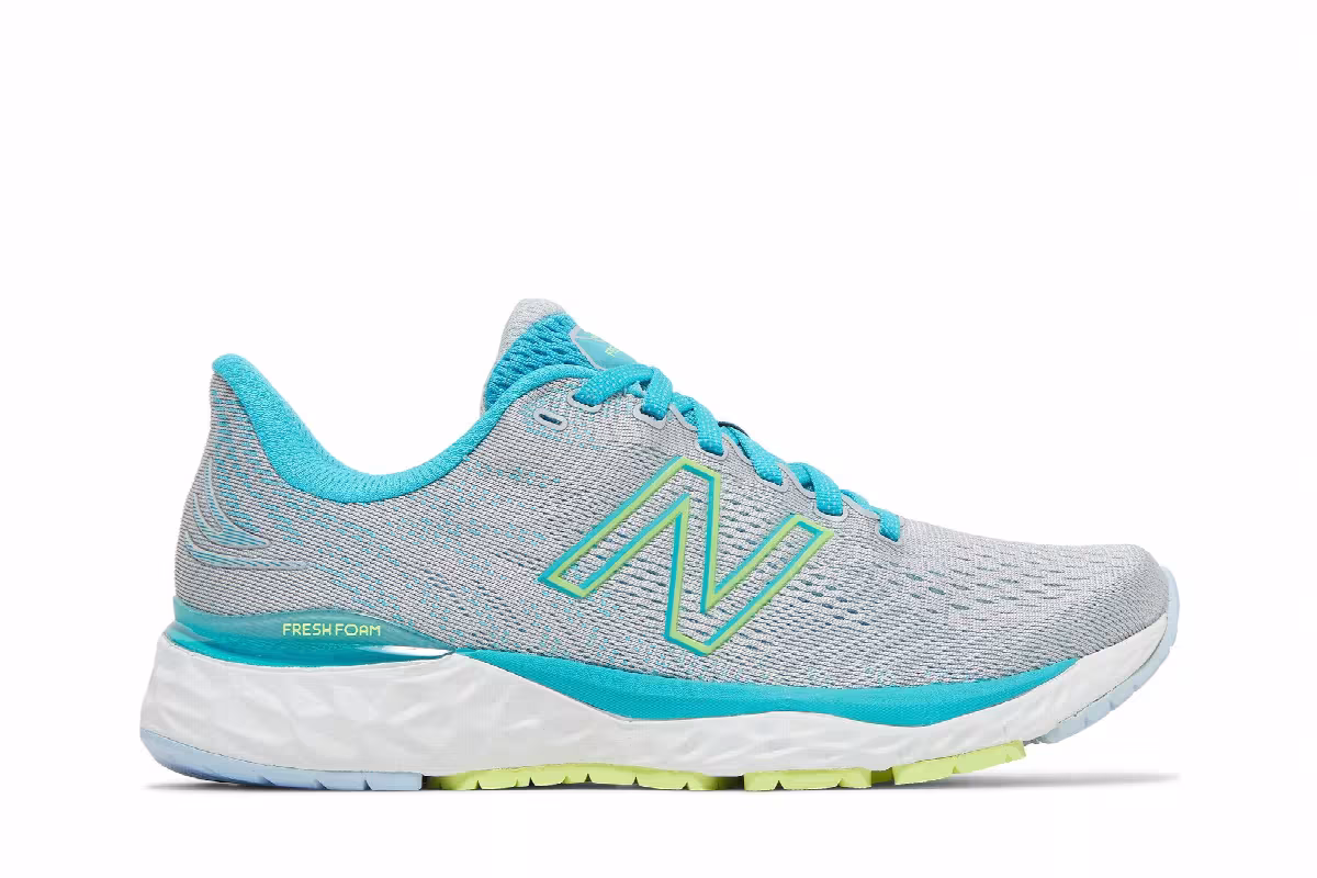 New Balance Women's Fresh Foam 880v11 Light Cyclone Virtual Sky, view 2
