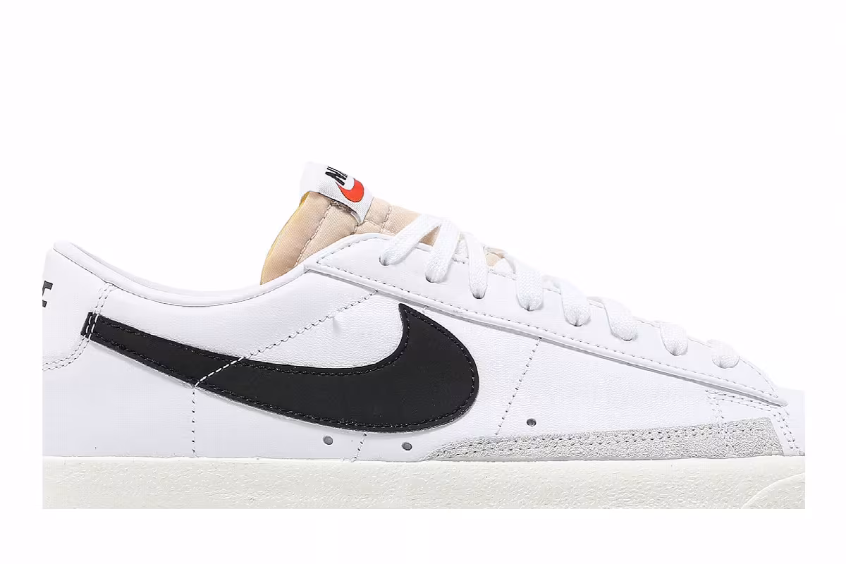 Nike Men's Blazer Low White Black, view 3