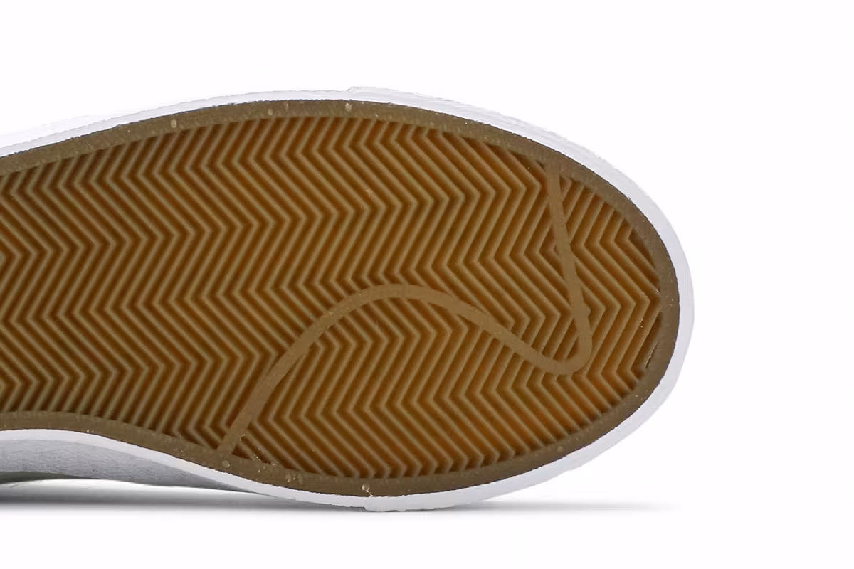 Medicom Toy x Nike Blazer Low SB BE@RBRICK, view 6