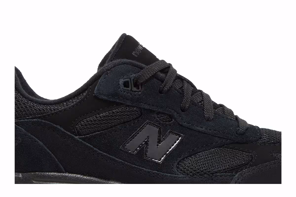 New Balance 993v1 Kids Black, view 3