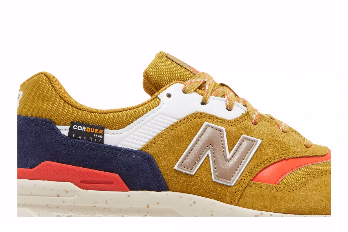New Balance 997H Gold Moss, view 3
