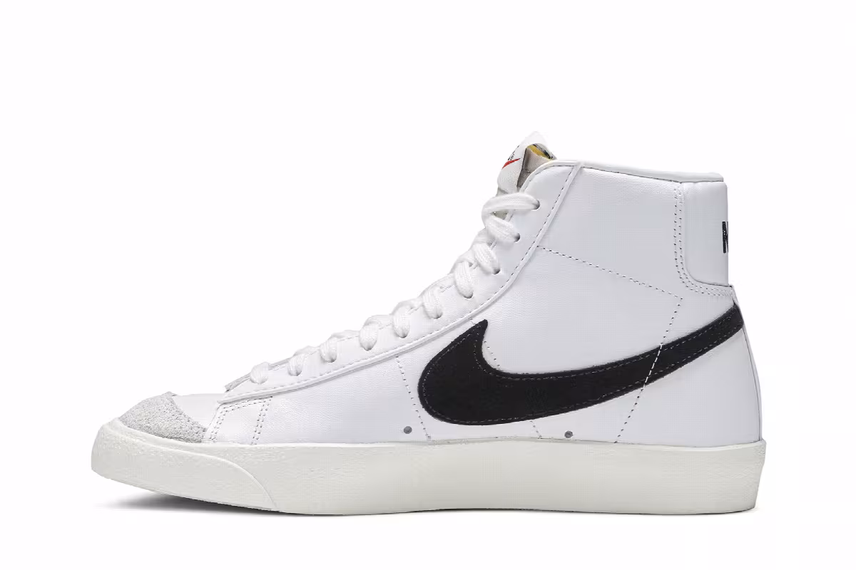 Nike Women's Blazer Mid 77 Vintage White Black, view 4