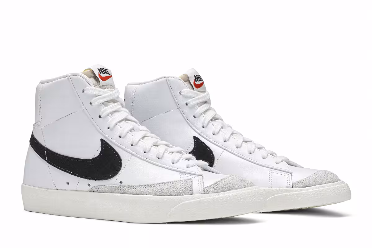 Nike Women's Blazer Mid 77 Vintage White Black, view 9