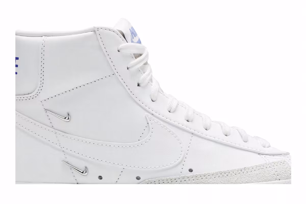 Nike Women's Blazer Mid Sisterhood - White Metallic Silver, view 3