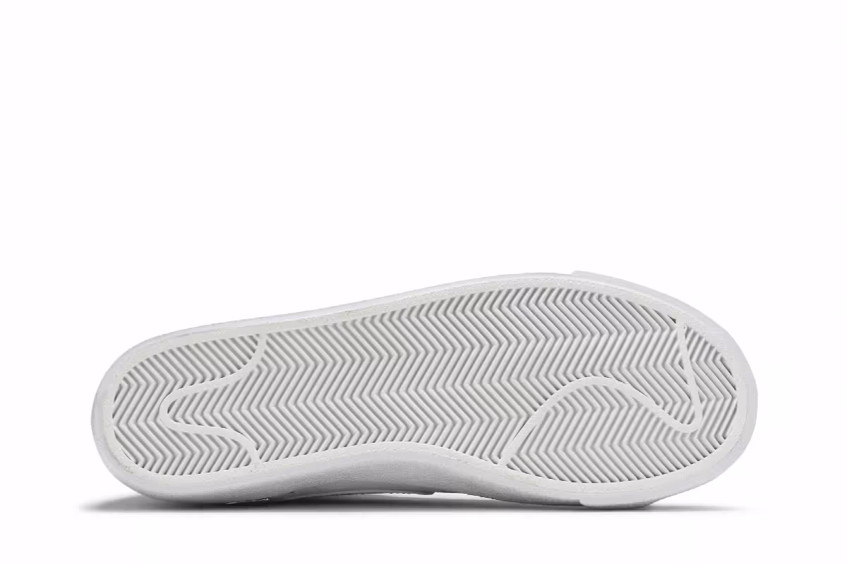 Nike Women's Blazer Mid Sisterhood - White Metallic Silver, view 5