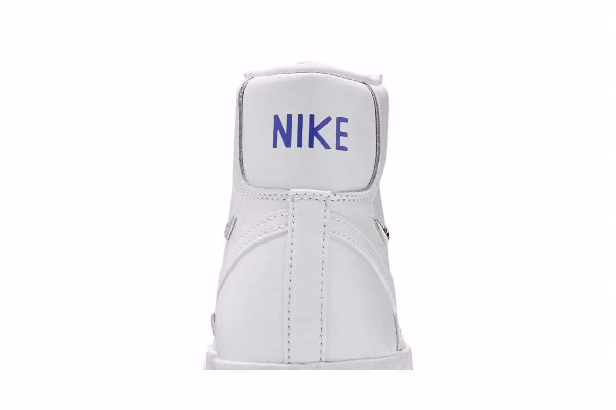 Nike Women's Blazer Mid Sisterhood - White Metallic Silver, view 8