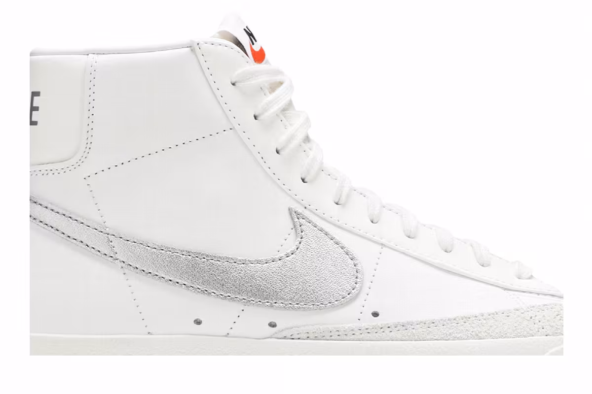 Nike Women's Blazer Mid Summit White, view 3