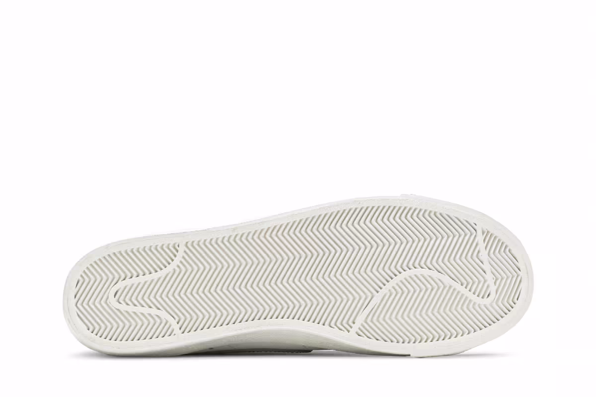 Nike Women's Blazer Mid Summit White, view 5