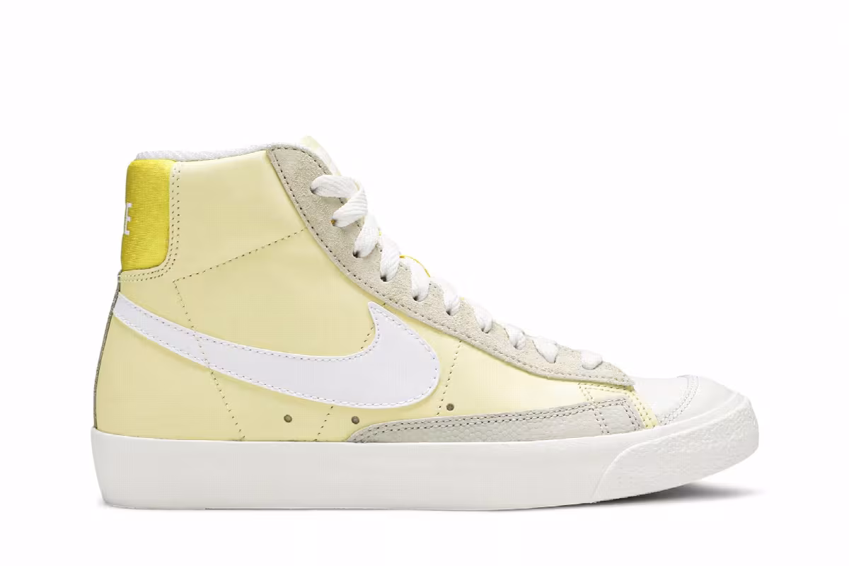 Nike Women's Blazer Mid Bicycle Yellow, view 2