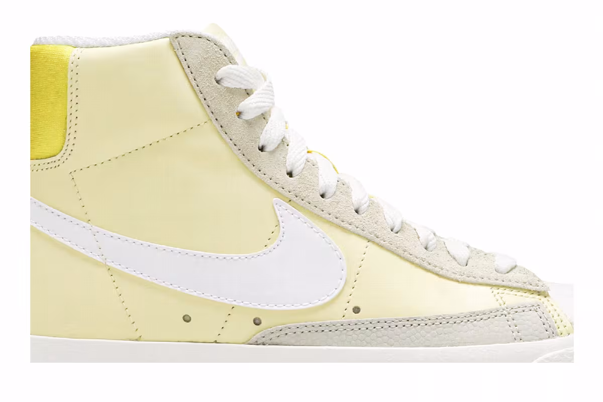 Nike Women's Blazer Mid Bicycle Yellow, view 3