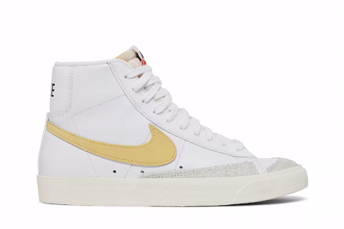 Nike Women's Blazer Pale Orange, view 2