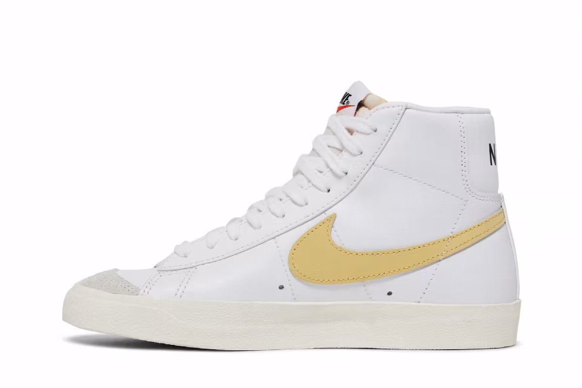 Nike Women's Blazer Pale Orange, view 4
