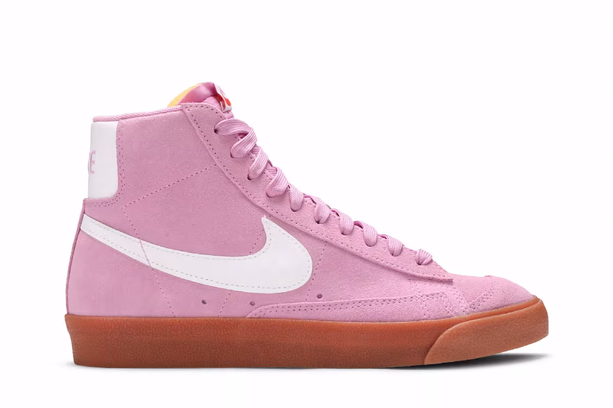 Nike Women's Blazer Mid Beyond Pink, view 2