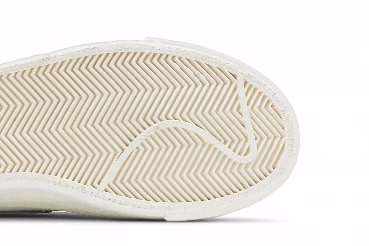 Nike Women's Blazer Light Bone, view 6