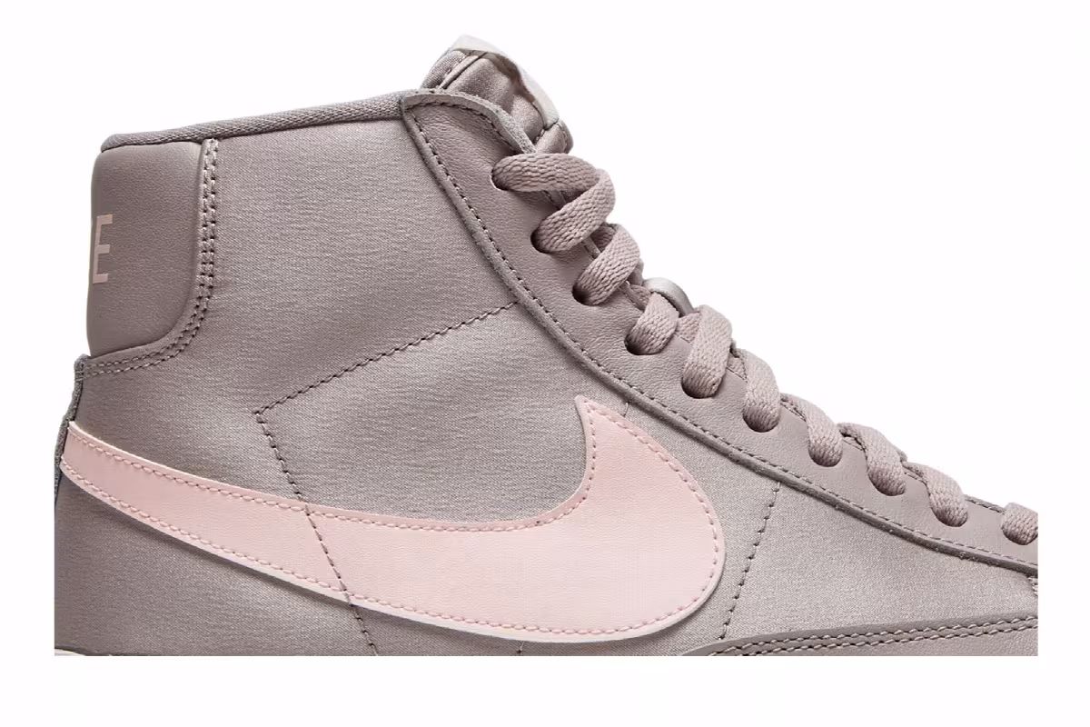Nike Women's Blazer Mid Premium Pumice Echo Pink, view 3