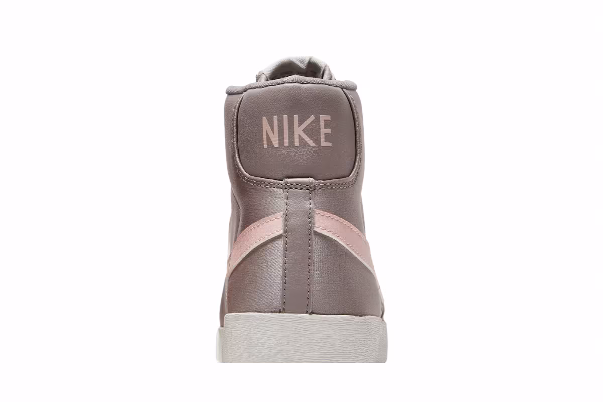 Nike Women's Blazer Mid Premium Pumice Echo Pink, view 8
