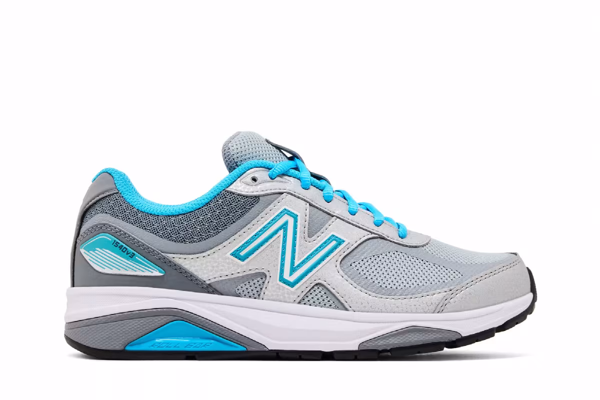 New Balance Women's 1540v3 2E Wide Silver Polaris, view 2