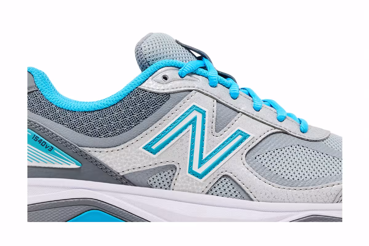 New Balance Women's 1540v3 2E Wide Silver Polaris, view 3
