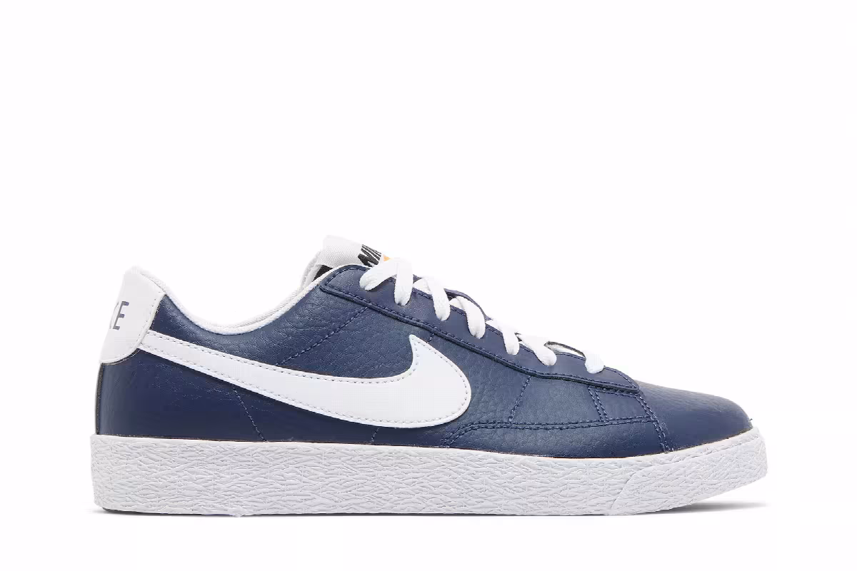 Nike Blazer Low GS Midnight Navy, view 2