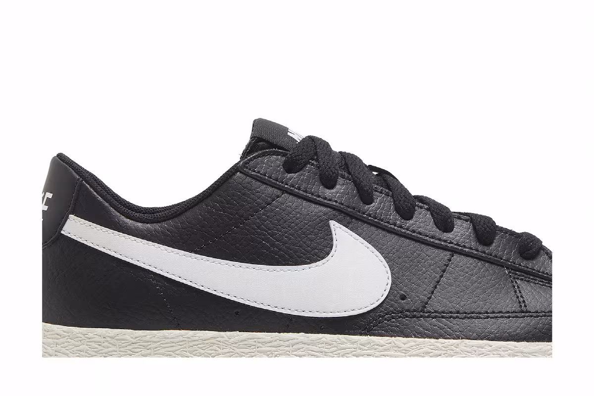 Nike Blazer Low GS Black White, view 3