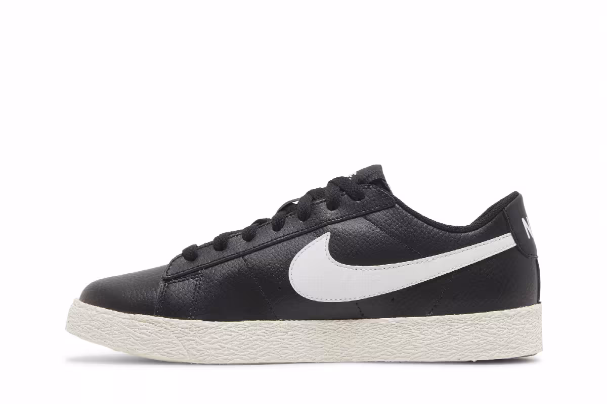 Nike Blazer Low GS Black White, view 4