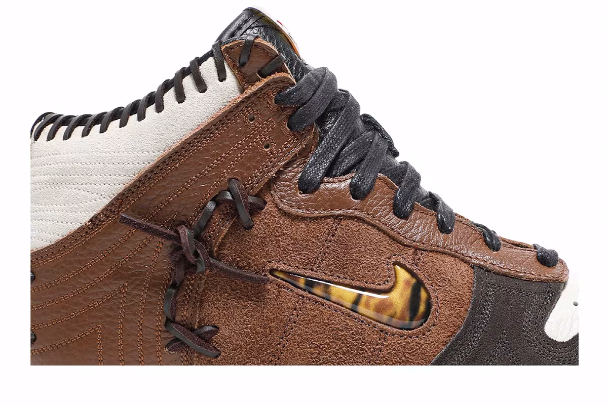 Bodega x Nike Dunk High Fauna Brown, view 3