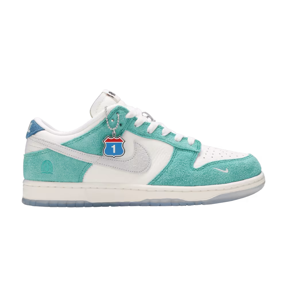 Nike Kasina x Dunk Low Road Sign
