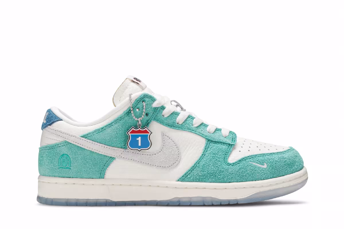 Nike Kasina x Dunk Low Road Sign, view 2