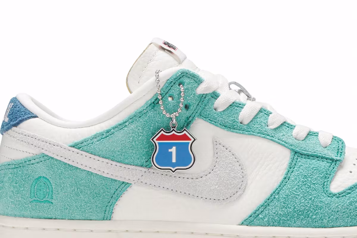 Nike Kasina x Dunk Low Road Sign, view 3
