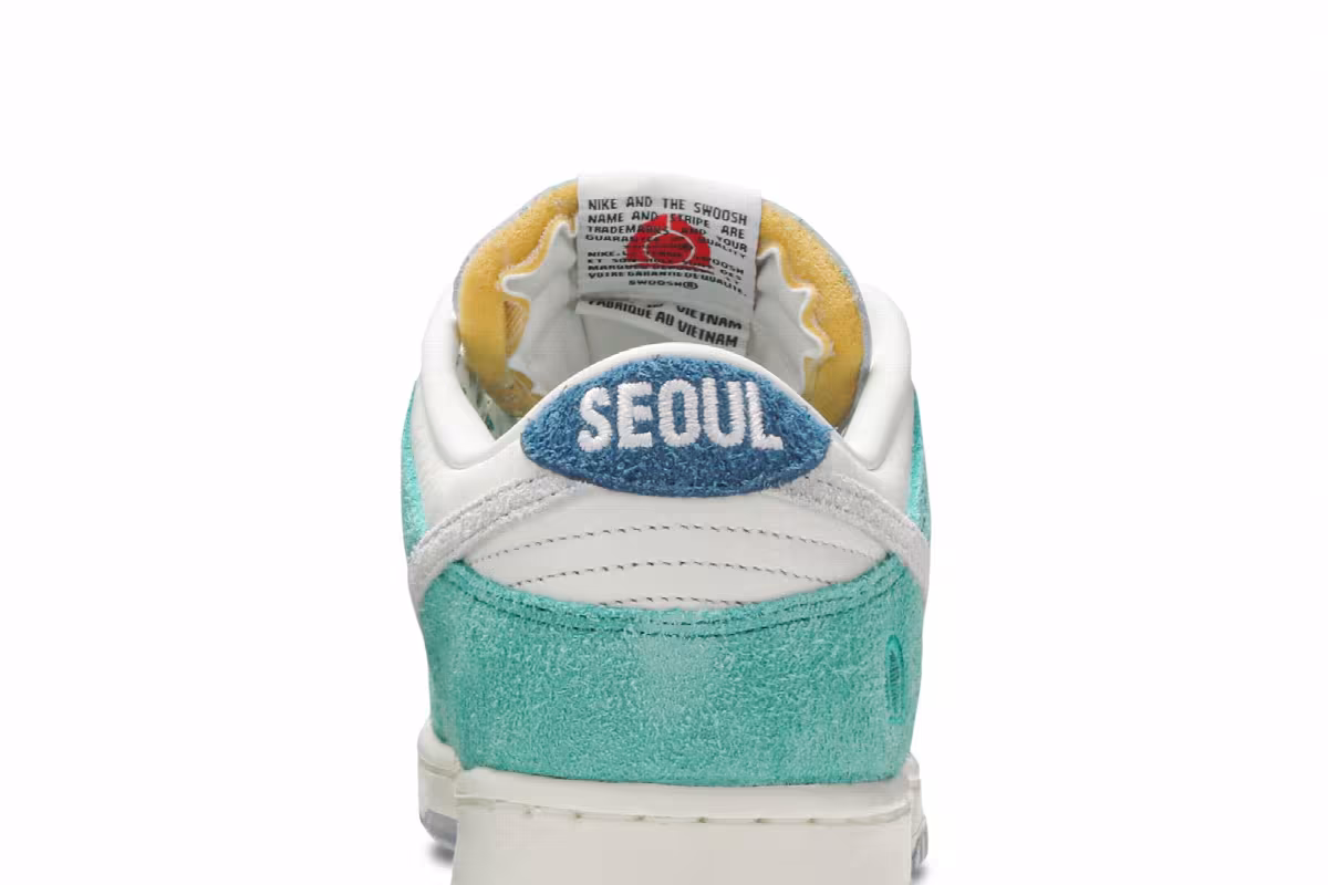 Nike Kasina x Dunk Low Road Sign, view 8