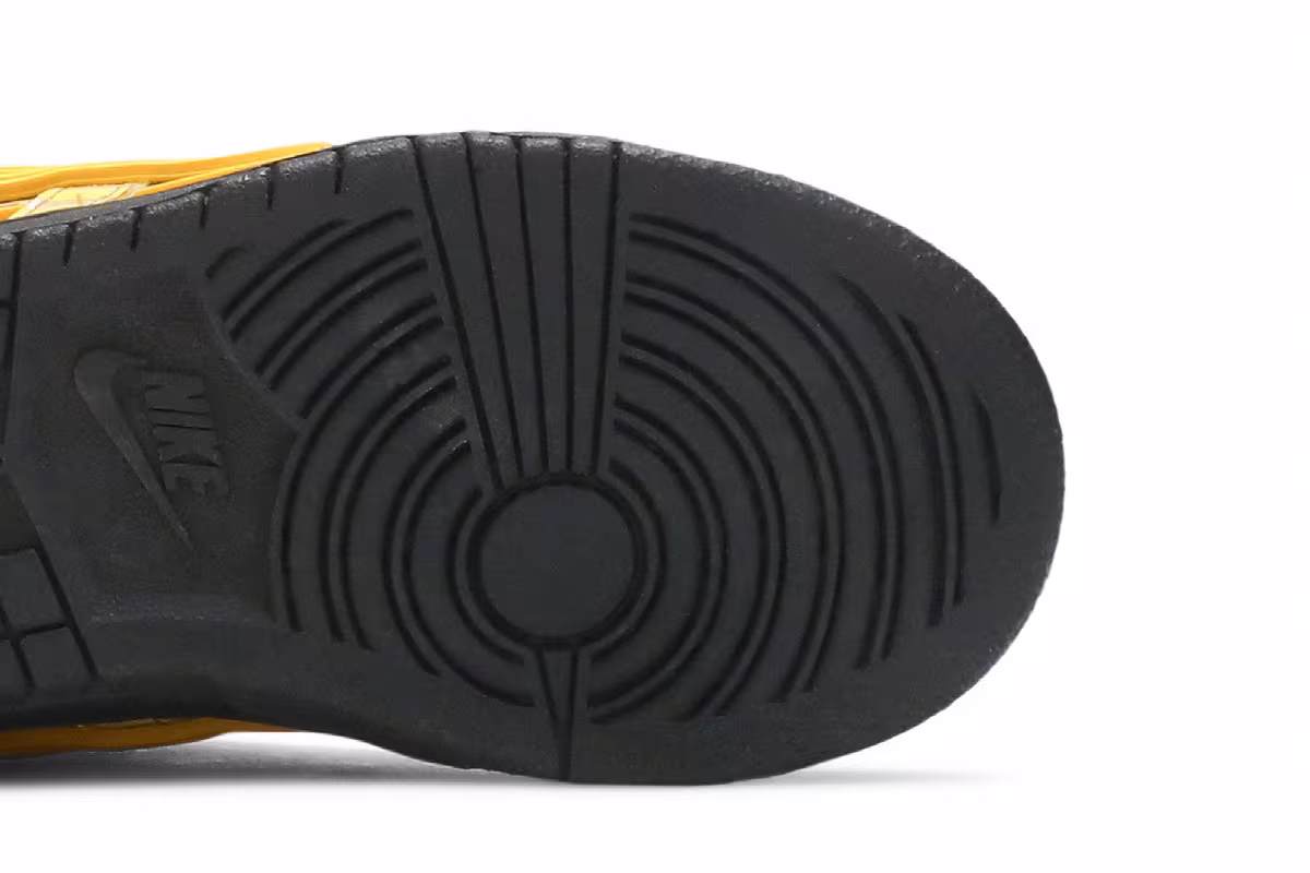 Off-White x Nike Rubber Dunk PS University Gold, view 6