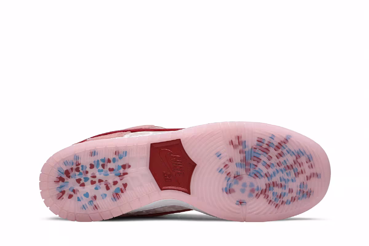 StrangeLove x Nike Dunk Low SB Valentines Day, view 5