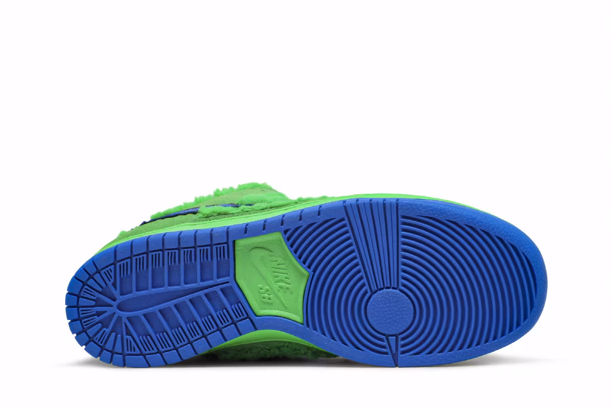Grateful Dead x Nike Dunk Low SB Green Bear, view 5