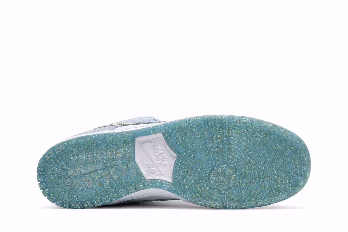 Sean Cliver x Nike Dunk Low SB Holiday Special, view 5