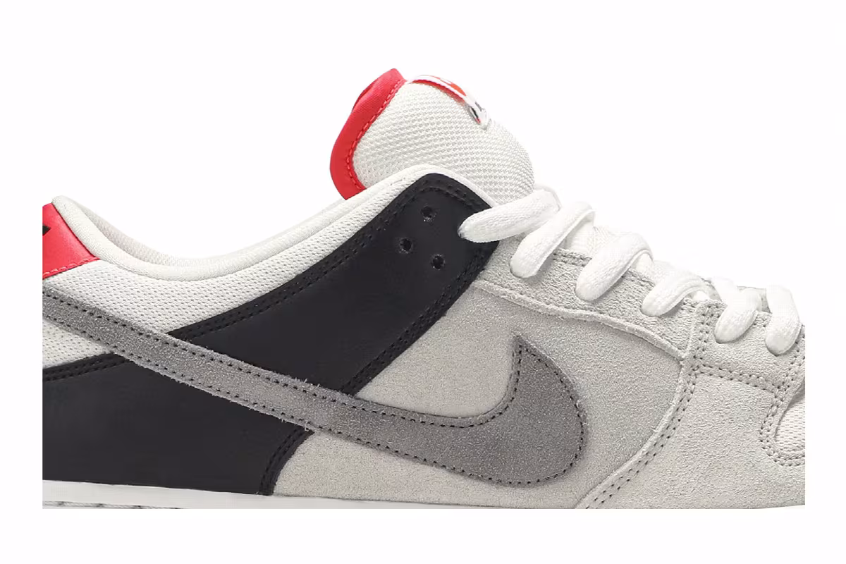 Nike Dunk Low SB AM90 Infrared, view 3