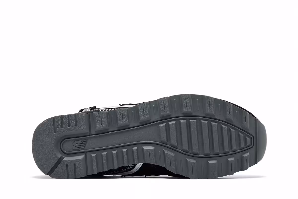 New Balance Women's 996v2 Black White, view 5